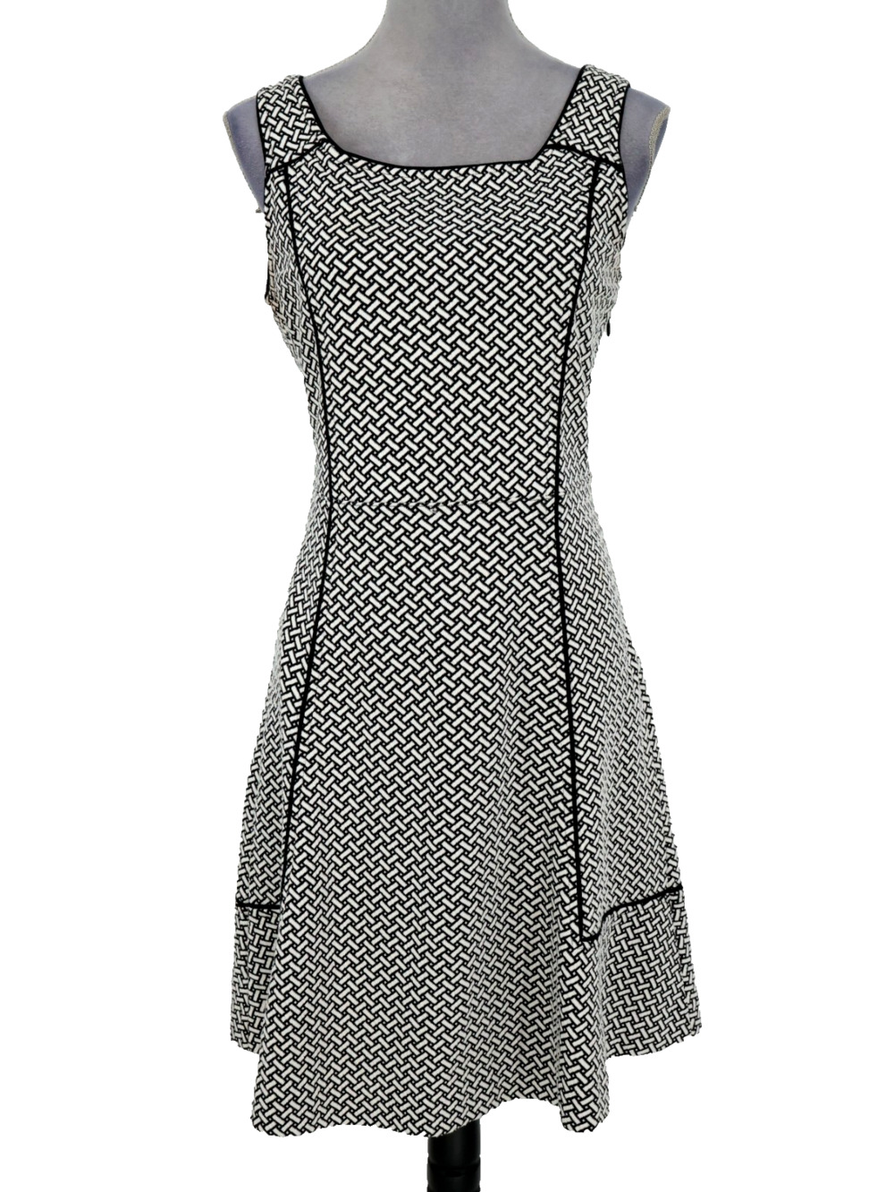 Lands End Dress Womens 12 Black White Stretch Knit Lined Fit n Flare Side Zip